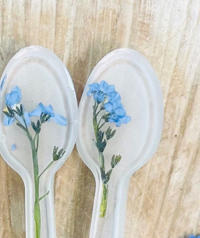 Decorative resin spoons, forget me not spoons, pressed flower spoons