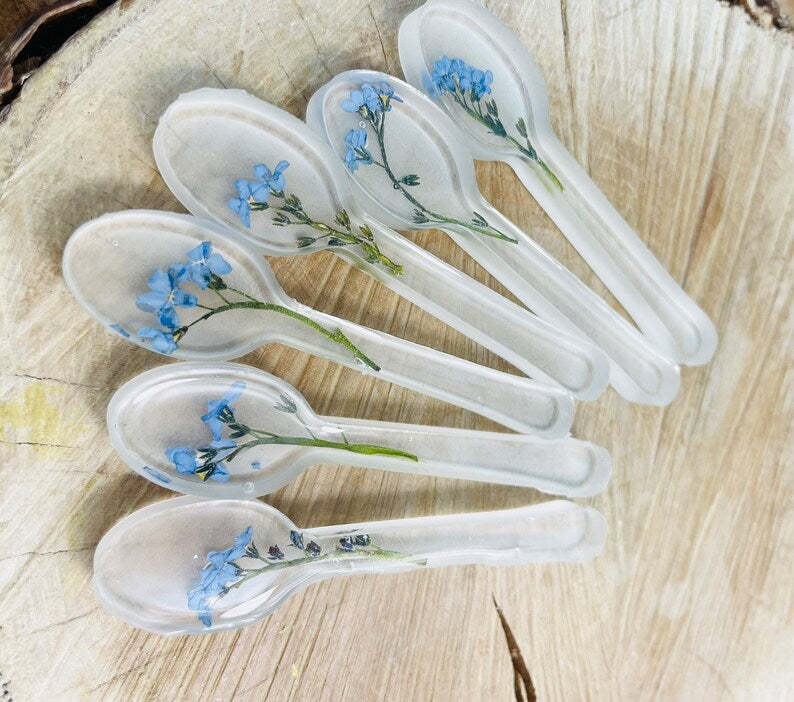 Decorative resin spoons, forget me not spoons, pressed flower spoons