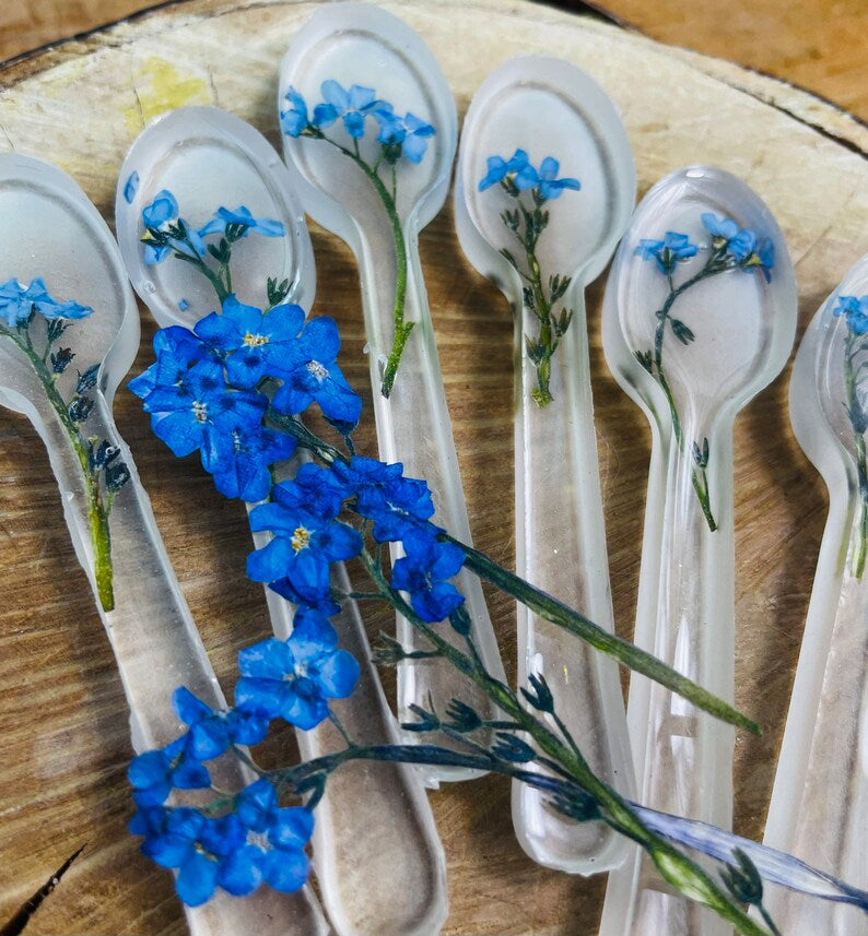 Decorative resin spoons, forget me not spoons, pressed flower spoons