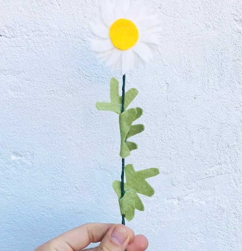 Felt daisy, felt flower, faux daisy