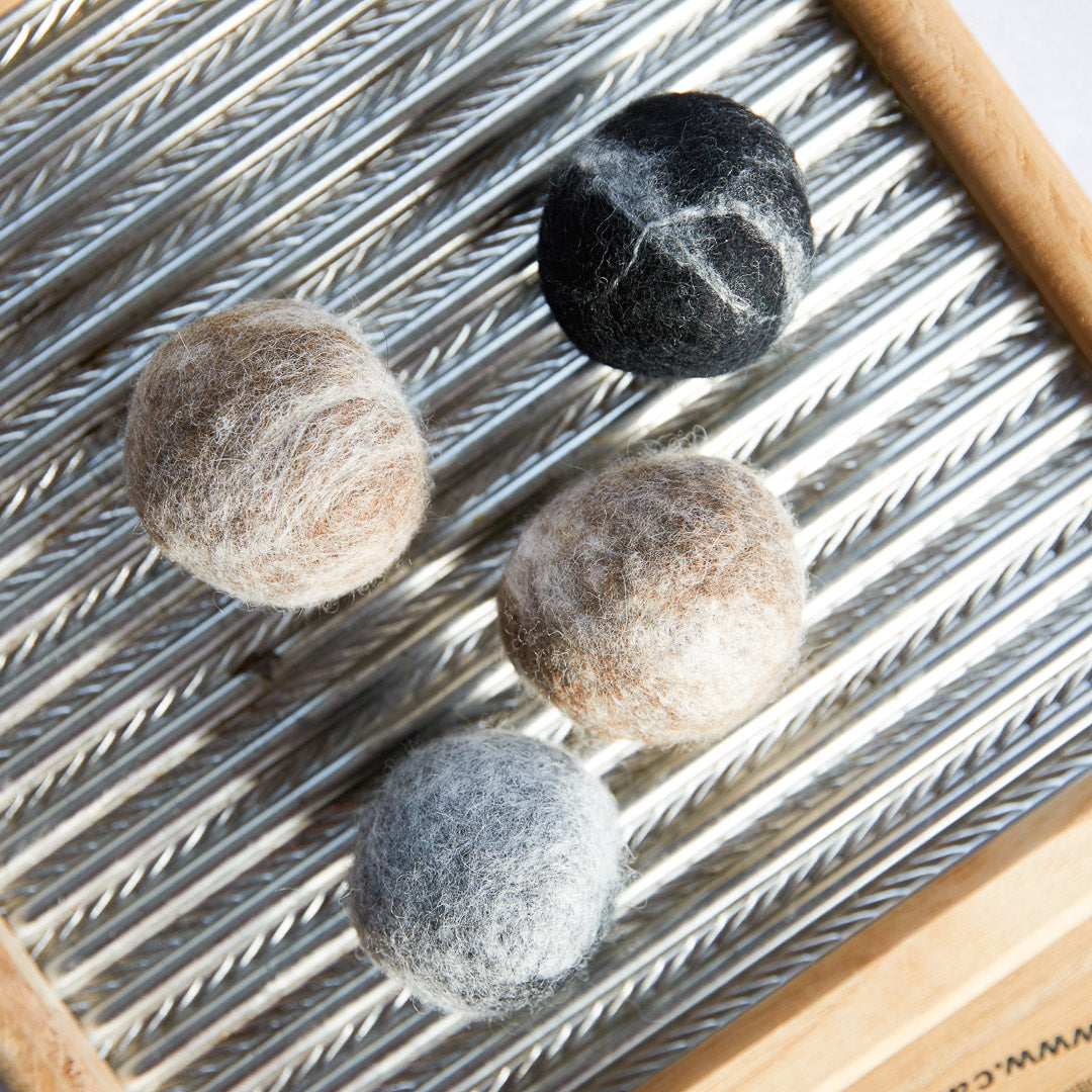 Wool dryer balls