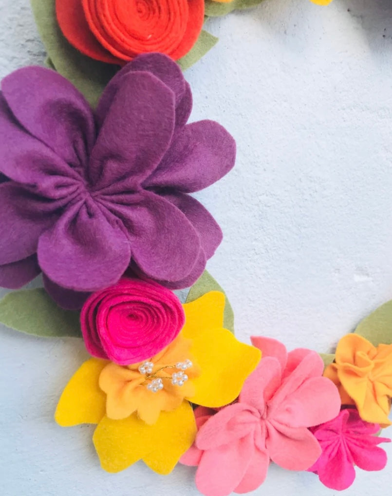 Flower wreath, felt flower wreath, flower button wreath