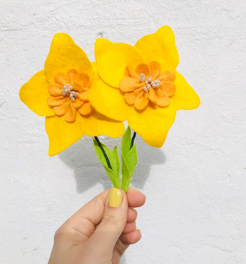 Felt flower daffodil