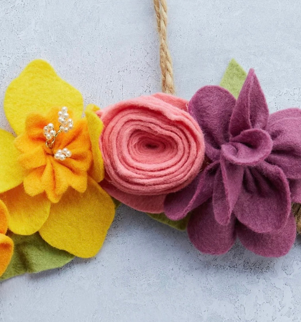 Flower wreath, felt flower wreath, flower button wreath