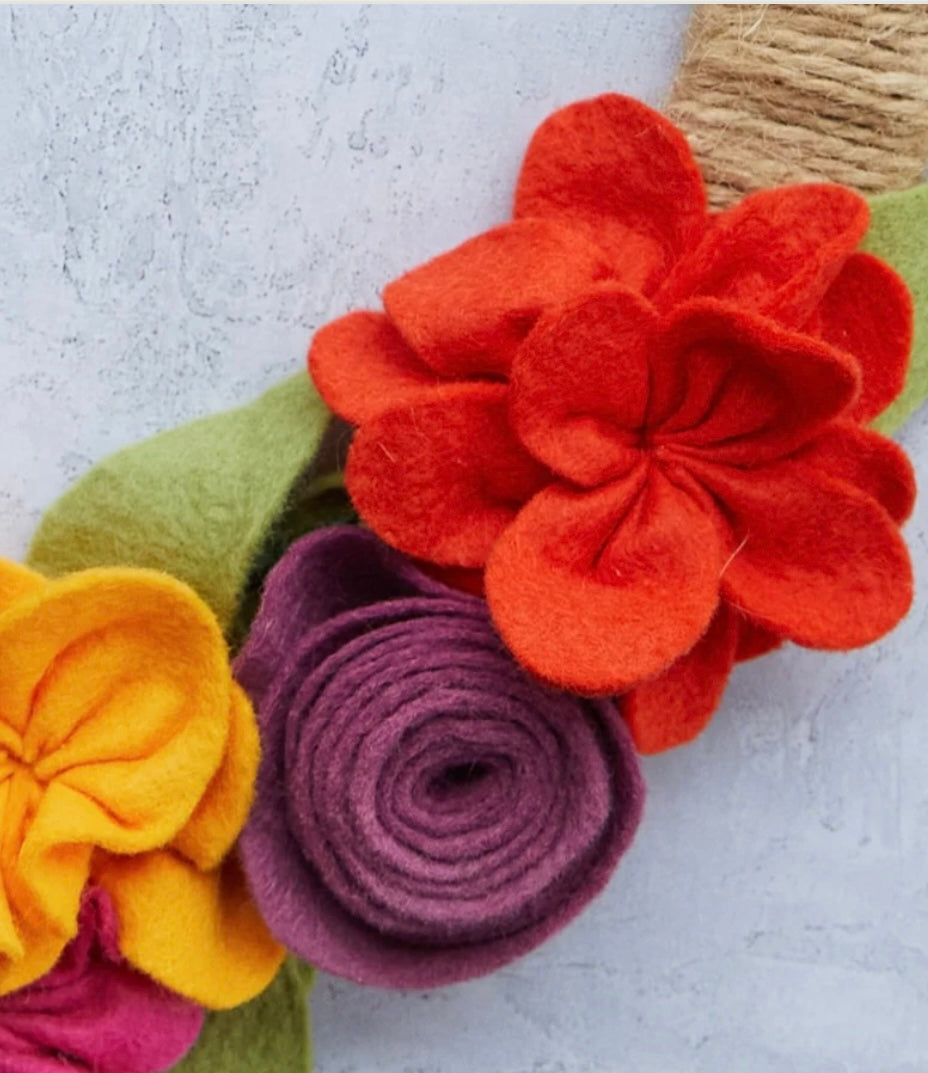 Flower wreath, felt flower wreath, flower button wreath